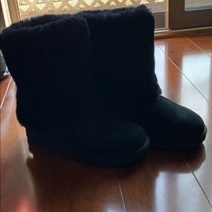 Black ugg boots size 8